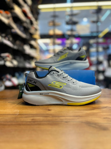 اسکیچرز skx max cushion