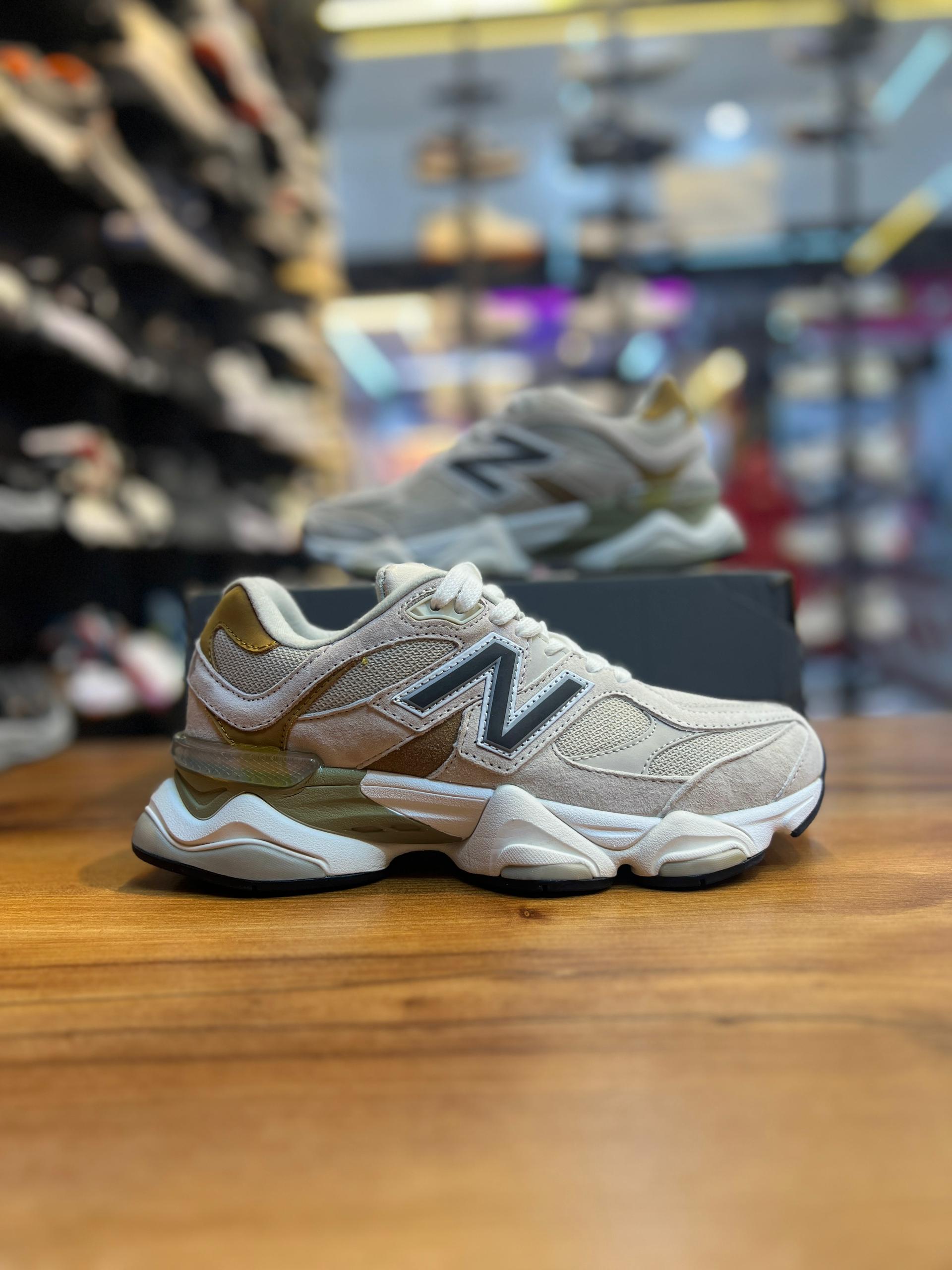 کفش نیوبالانس ۹۰۶۰ زنانه اصلی ویتنام