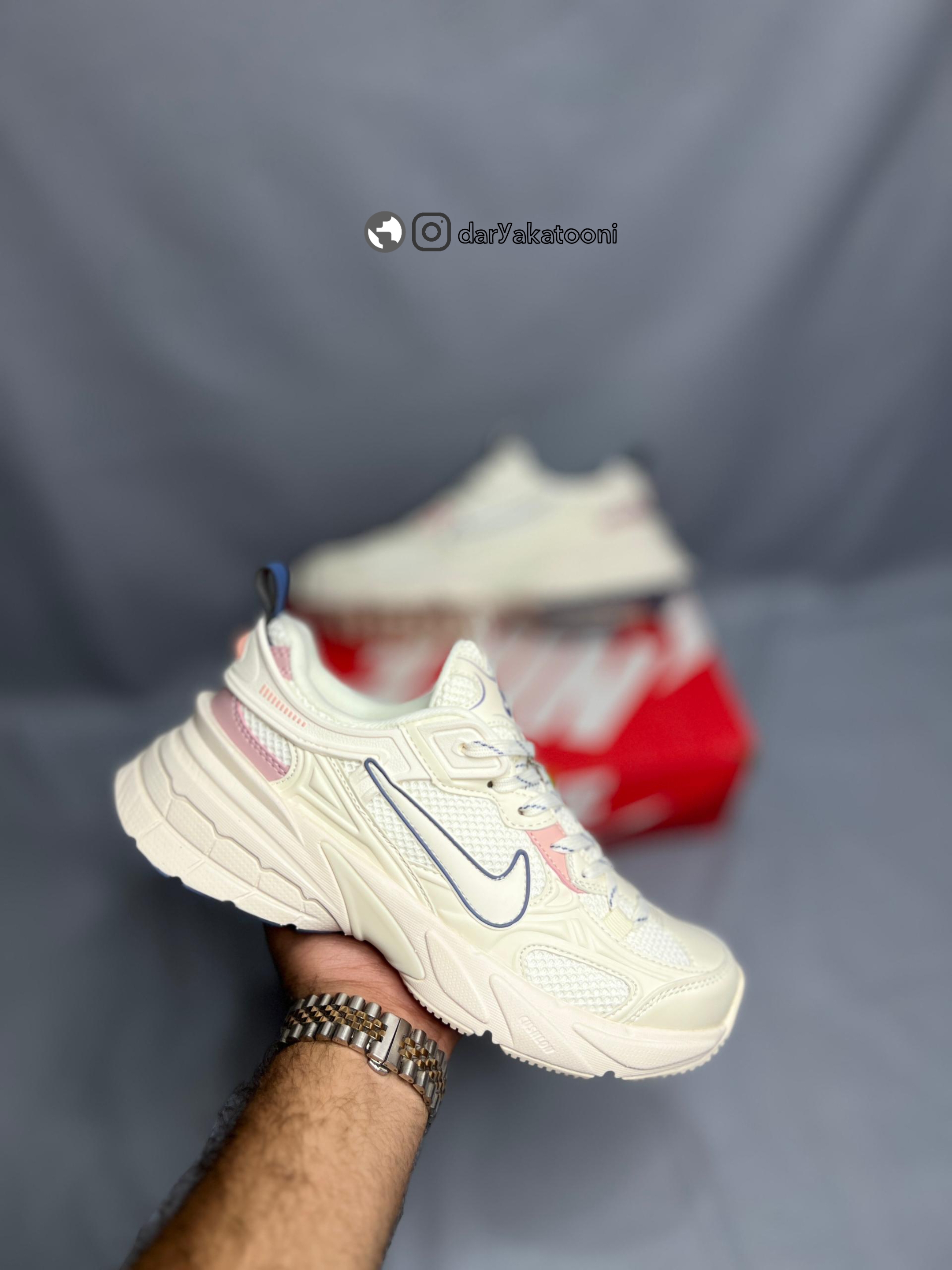 کفش نایکی زنانه مدلv2k plus وی تو کی پلاس (مسترکوالیتی _ محصول ویتنام)