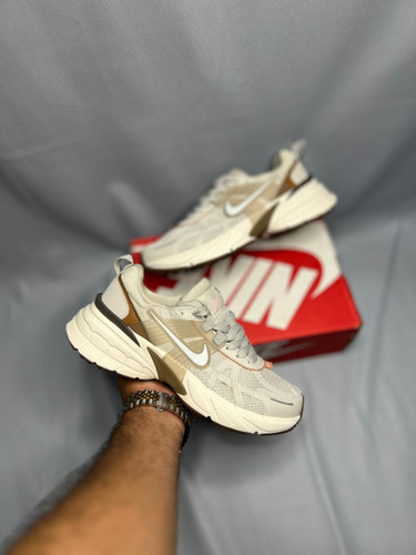 Nike v2k نایک وی تو کی