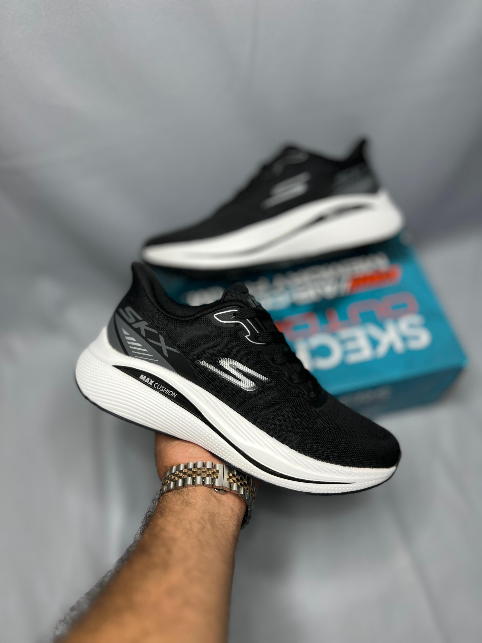 کفش زنانه اسکیچرز skx مشکی