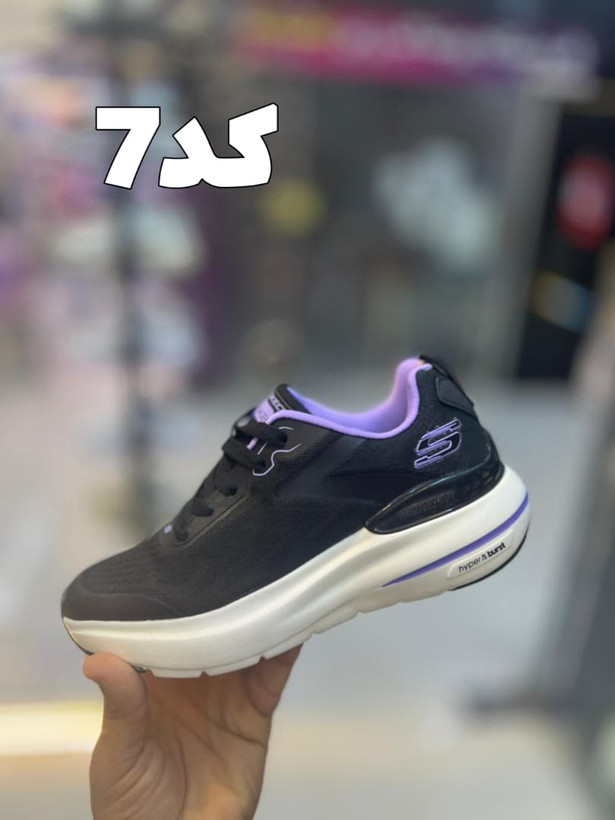 اسکیچرز نانه