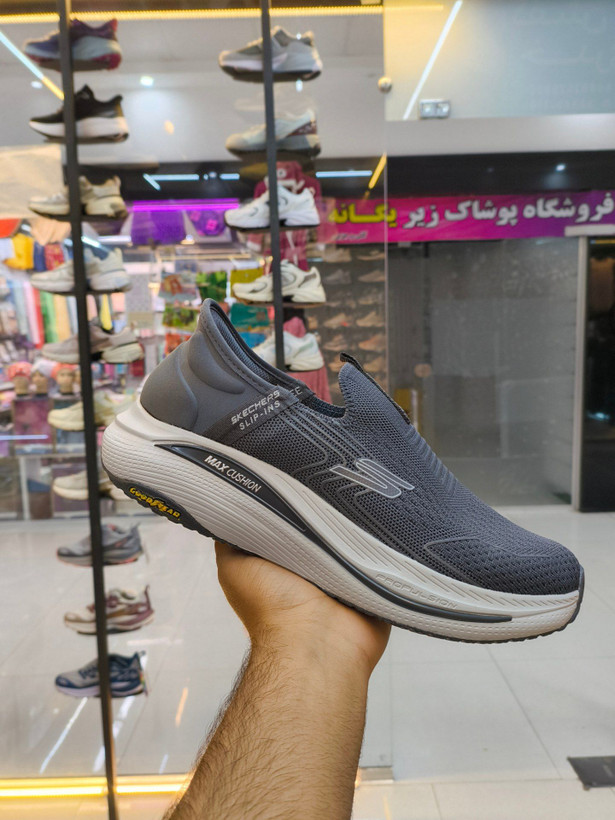 اسکیچرز بدون بند