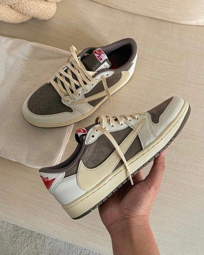 ترویس اسکات زنانه